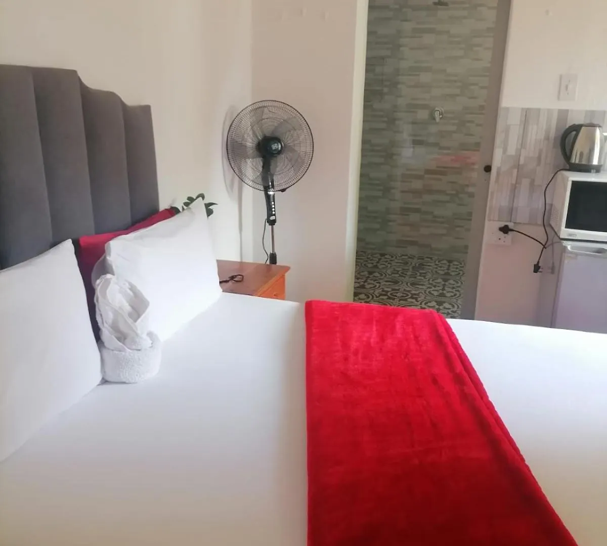 Neo & Ruks Guest House Parow Cape Town